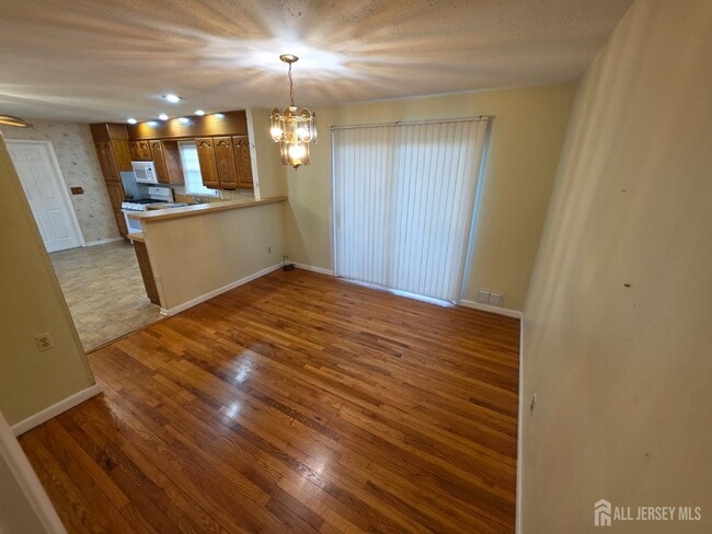 Foto del edificio - 236 Merchants Ave