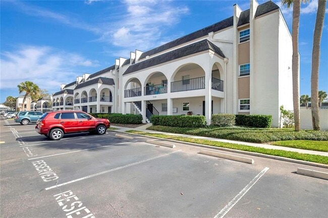 Foto del edificio - 709 Russell Ln