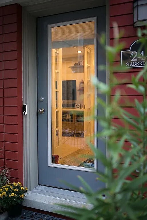 Front Entrance - 24 S Aberdeen St