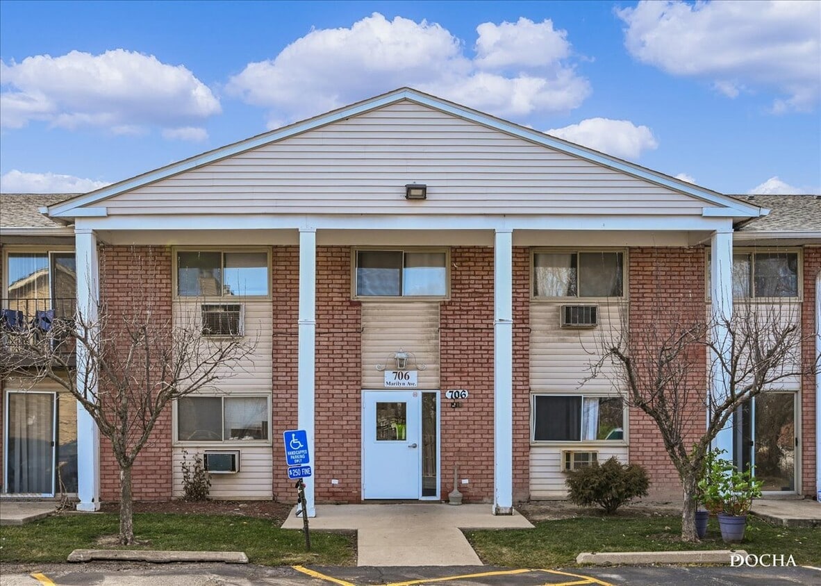 Primary Photo - 706 Marilyn Ave