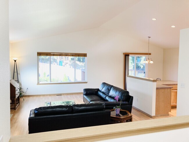 Foto del edificio - 2436 Boulevard Heights Loop SE