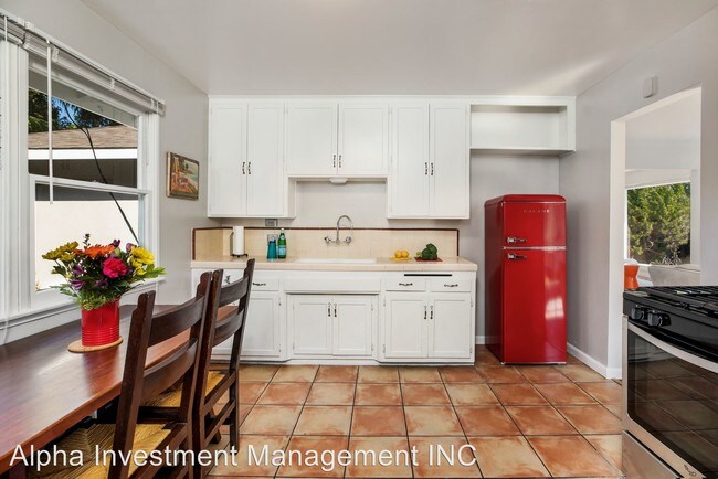 Building Photo - 2 br, 1 bath House - 1322 Shoreline Dr
