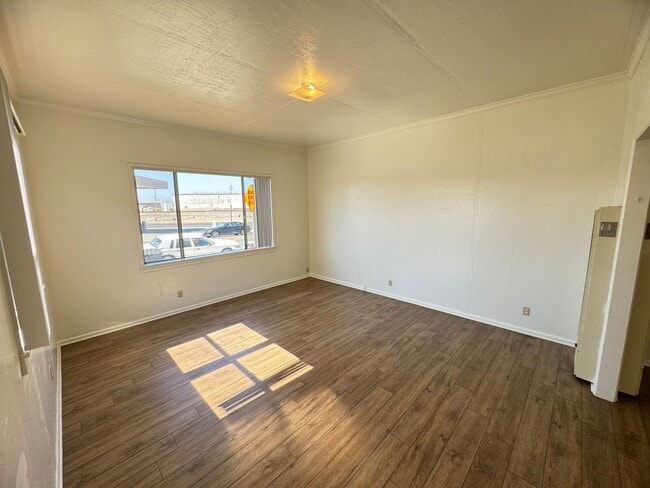 Building Photo - 3432  1361-1371 Paso Robles