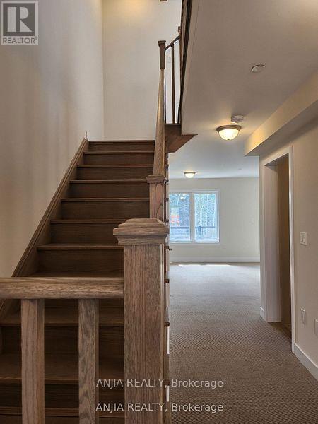 Building Photo - 104 Credit Ln