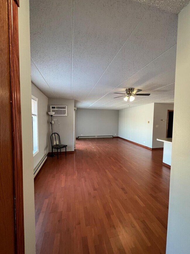 Foto del edificio - 669 Briar Hill Ln