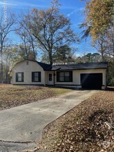 Building Photo - 1002 Stillwood Cir