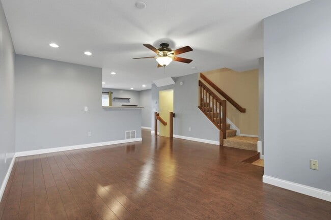 Building Photo - 243 Oxford Oak Dr