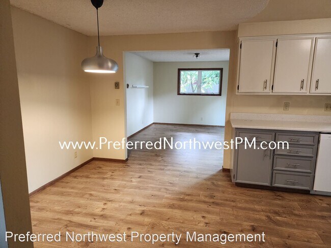 Foto del edificio - 3 br, 2 bath House - 3725 Keeler Ave