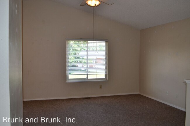 Foto del edificio - 4 br, 2 bath House - 5125 Victory Road
