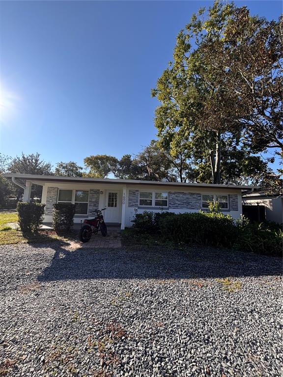 Foto del edificio - 1690 Dale Ave