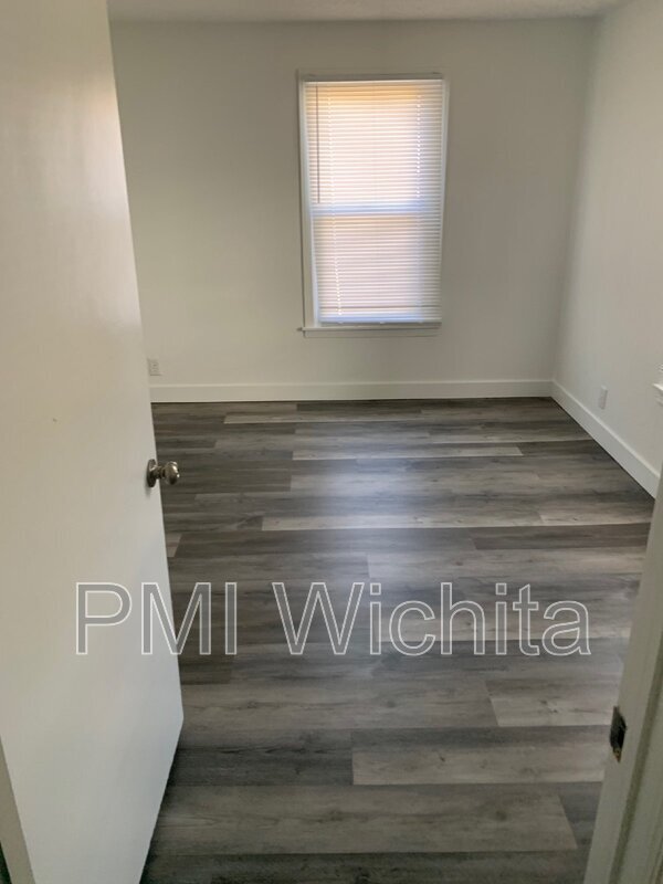 Foto del edificio - 212 N Ash St