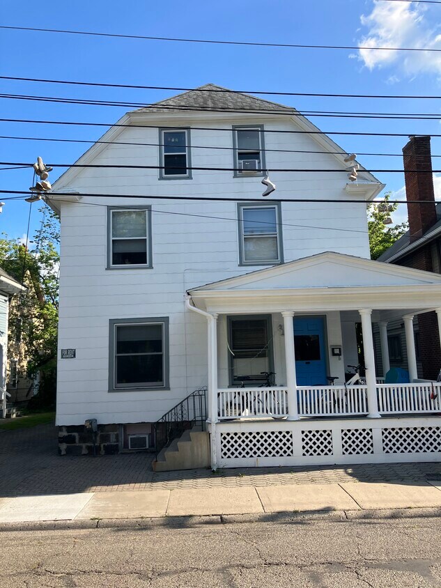 Foto principal - 1026 Greenwood Ave