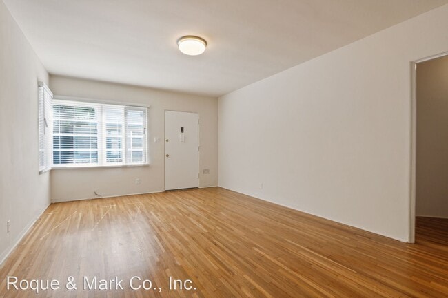 Building Photo - 1 br, 1 bath Apartment - 2202-2206 20th St...