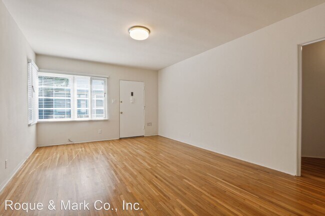 Foto del edificio - 1 br, 1 bath Apartment - 2202-2206 20th St...