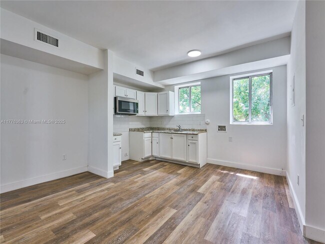 Foto del edificio - 6211 NW 7th Ave