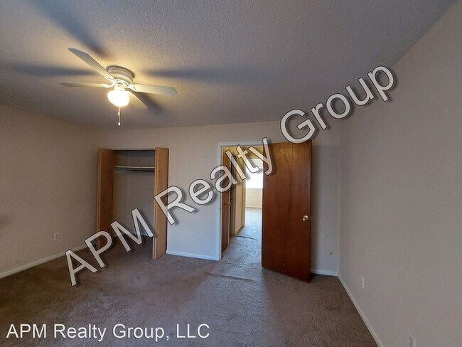 Building Photo - 2 br, 1.5 bath House - 119 Country Townes ...