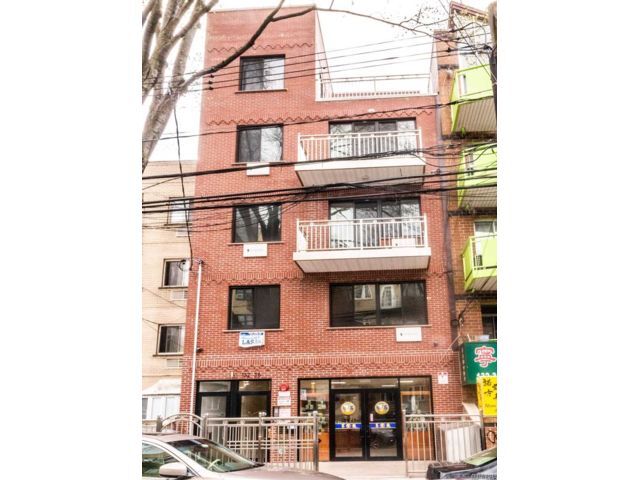 Foto principal - 132-36-132-41 41st Ave