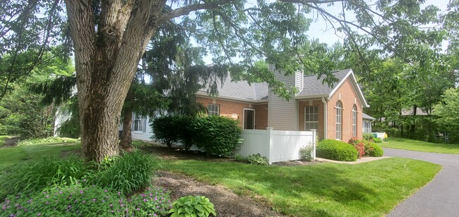 Building Photo - 4947 Deer Run Pl