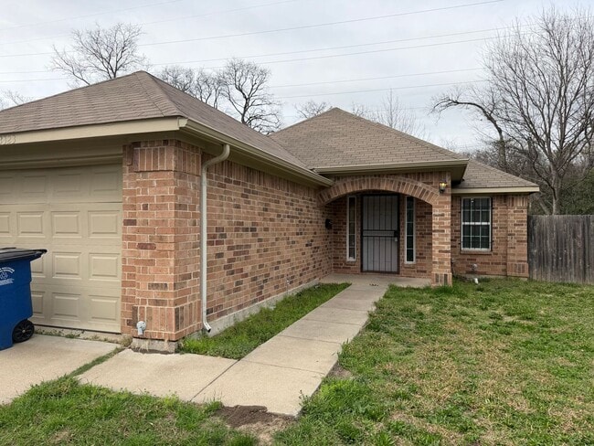 Photo - 3323 Mingo St House