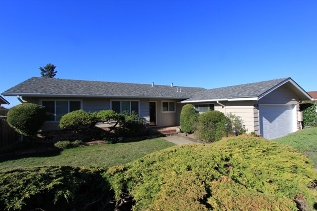 Primary Photo - Mid-Century Contemporary 3 Bedroom Ranch S...