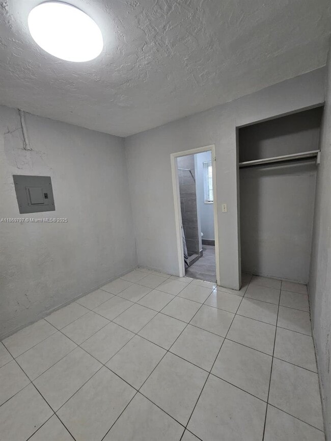 Foto del edificio - 1437 NE 110th Terrace