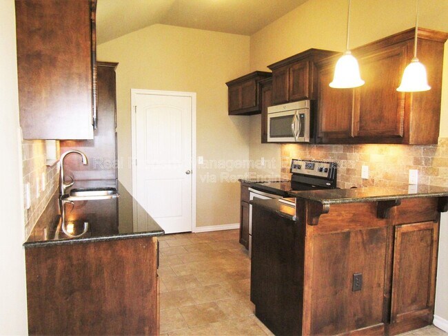 Foto del edificio - 2924 NW 181st St