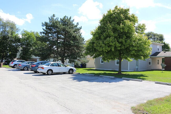 Building Photo - 605 5th St