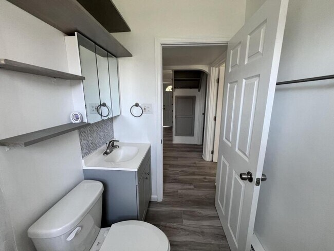 Foto del edificio - 3125 Sollers Point Rd