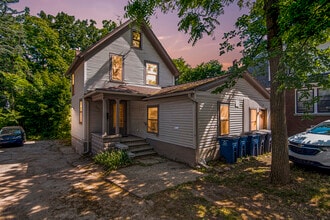 Building Photo - 605 Catherine St