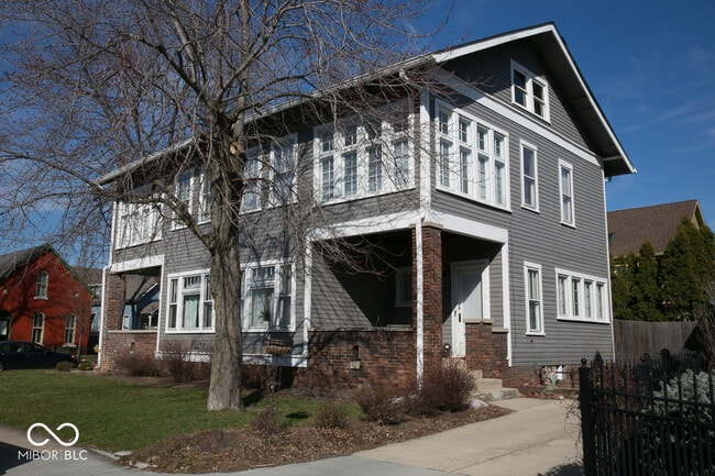 Building Photo - 809 Broadway St