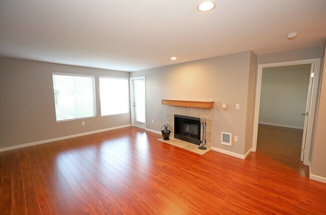 Foto del edificio - Aspen Grove Condo