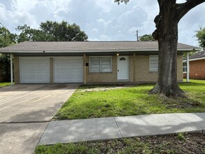 Building Photo - 1805 Thelma Ln