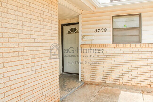 Foto del edificio - 3409 Overland Dr