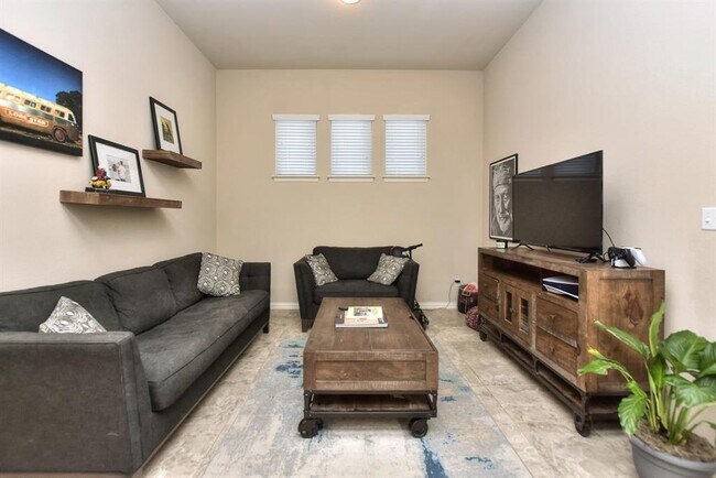 Foto del edificio - 117 Salt Fork Dr