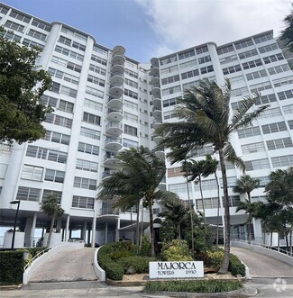 Building Photo - 11930 N Bayshore Dr