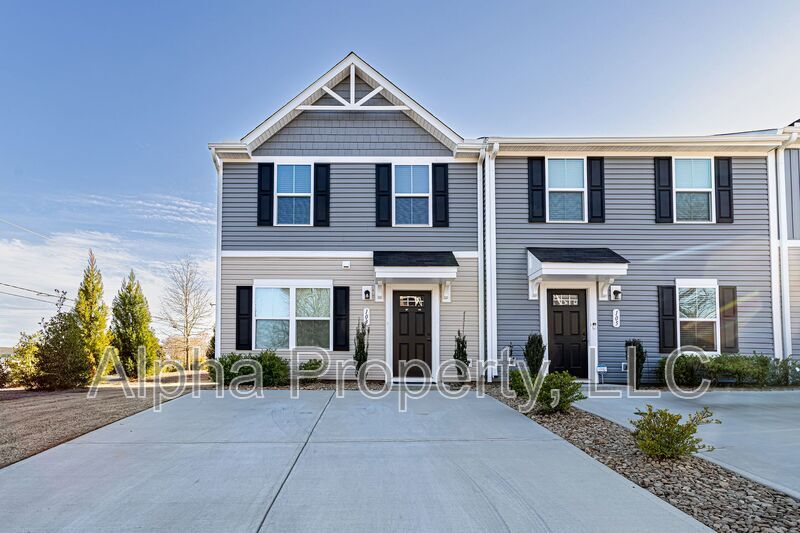103 Nicklaus Dr, Anderson, SC 29621 Townhome Rentals in Anderson SC