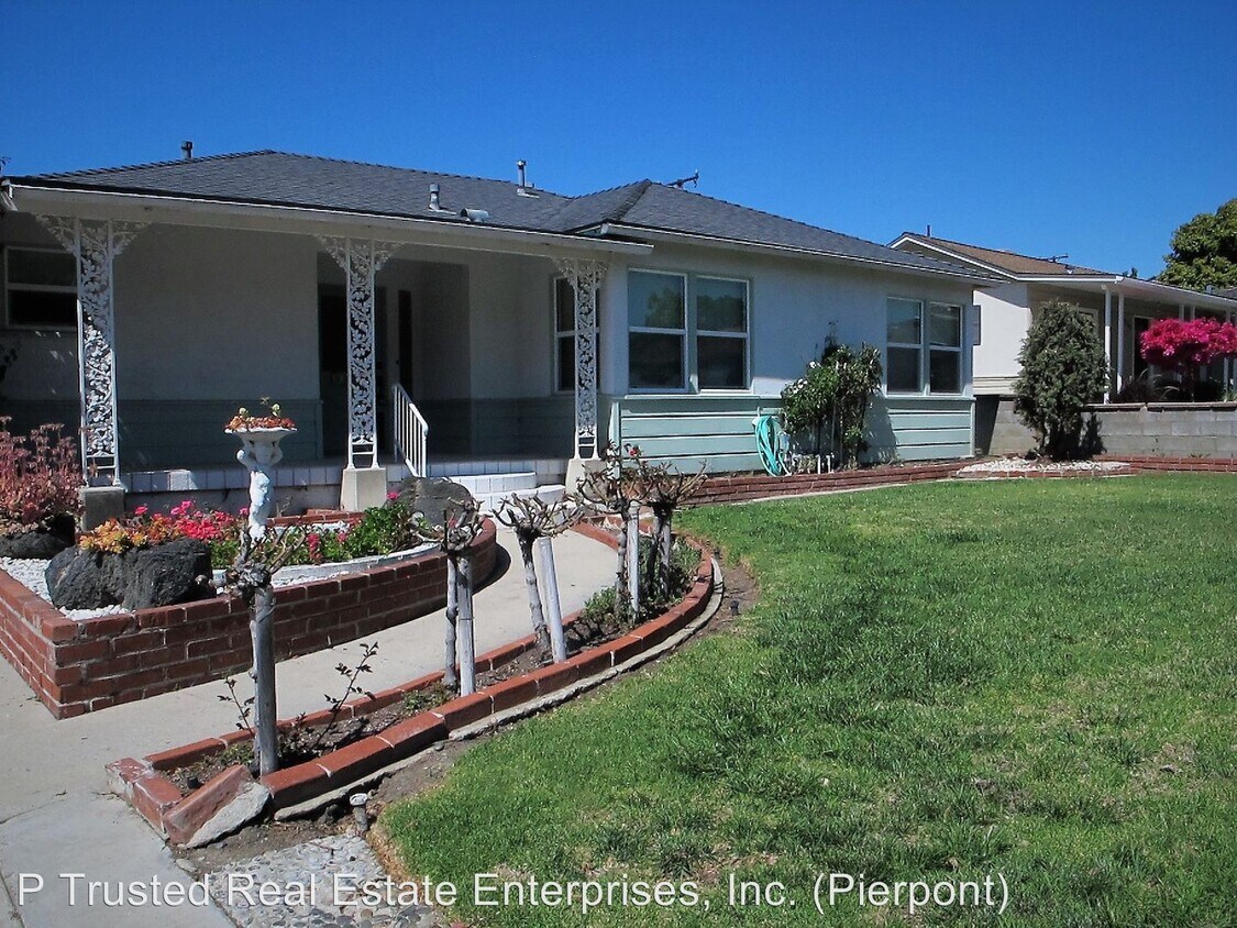 Primary Photo - 3 br, 1 bath House - 2277 Elizabeth Drive