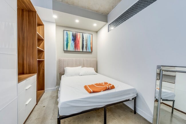 Building Photo - 25 Gore Vale Ave