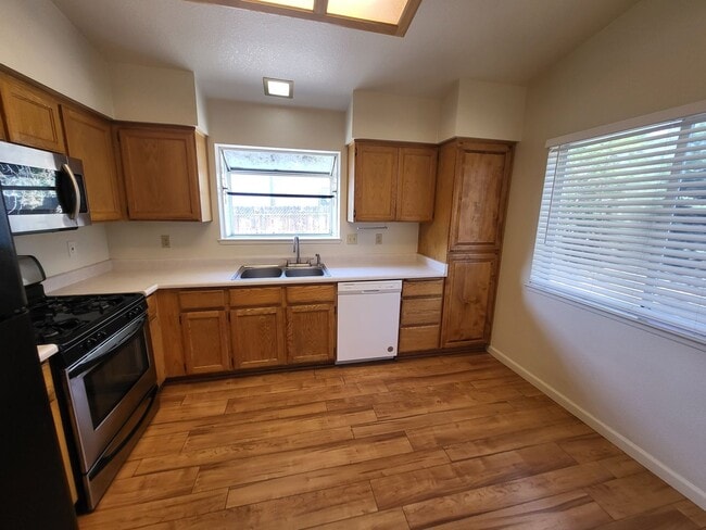 Building Photo - 630 Boulder Cir