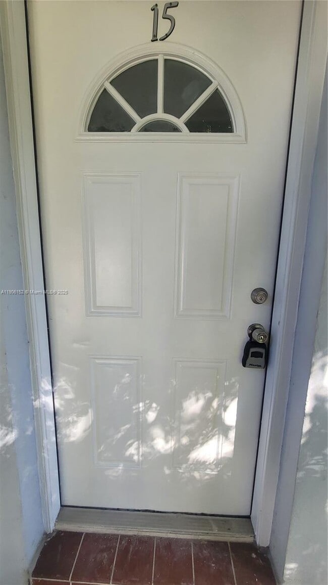 Foto del edificio - 2615 SW 22nd Ave