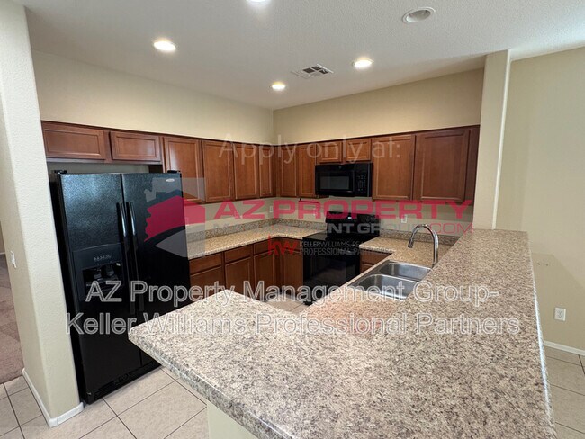 Foto del edificio - 812 S 178th Ln