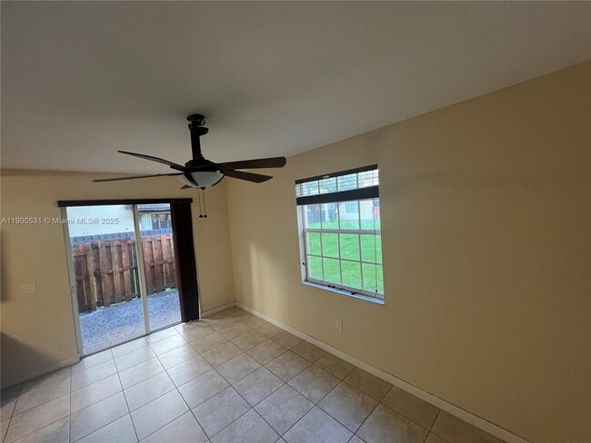 Foto del edificio - 9217 SW 227th St