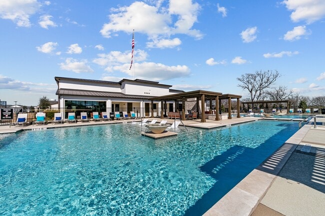 Building Photo - Mansions of McKinney