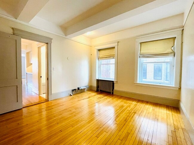 Building Photo - 1081 Beacon St