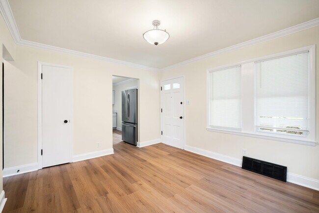 Foto del edificio - 3350 S 26th St