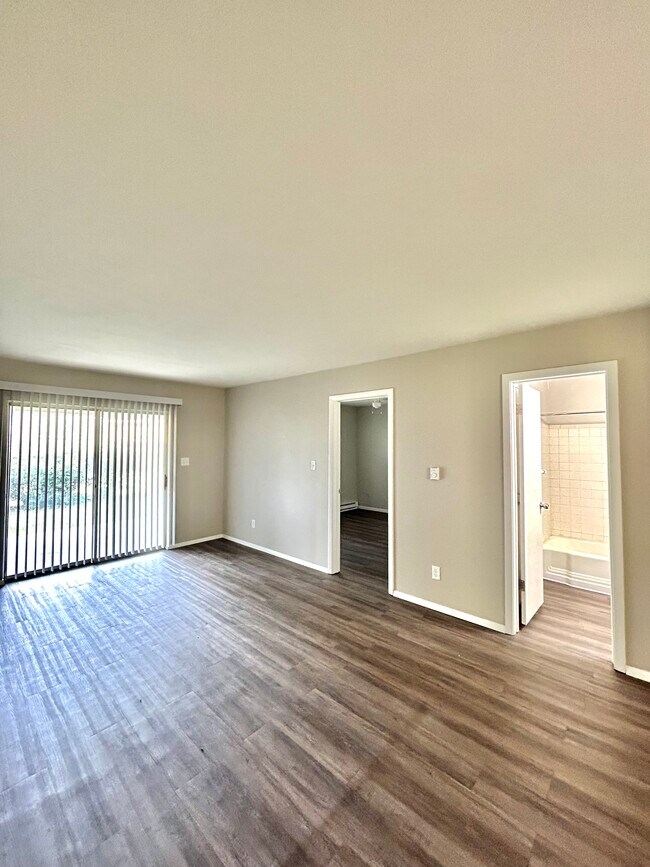 Living Area - 1412 Campbell Ave