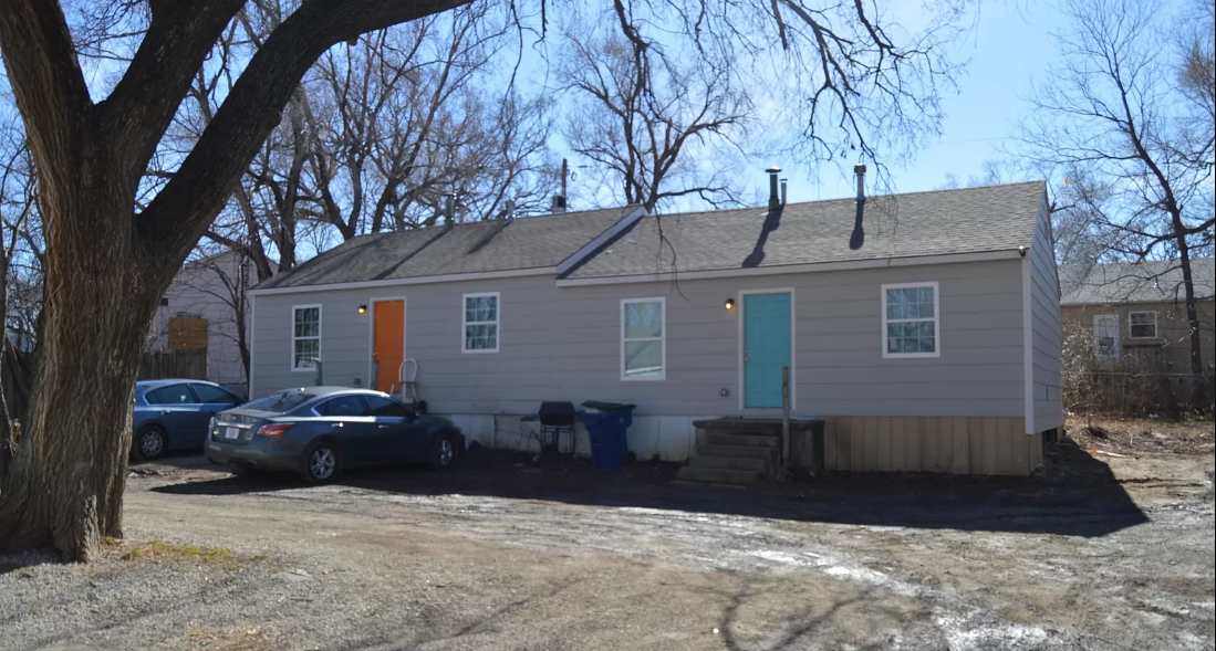 Primary Photo - 2633 S Fees St