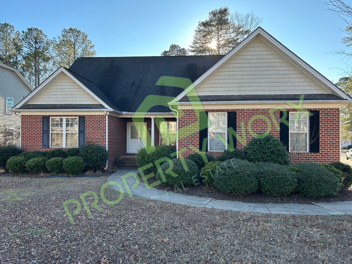 Foto principal - 1805 Eastwood Ln