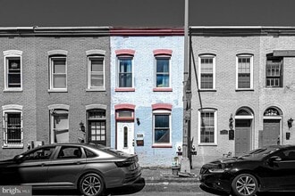 Building Photo - 228 Parker St NE