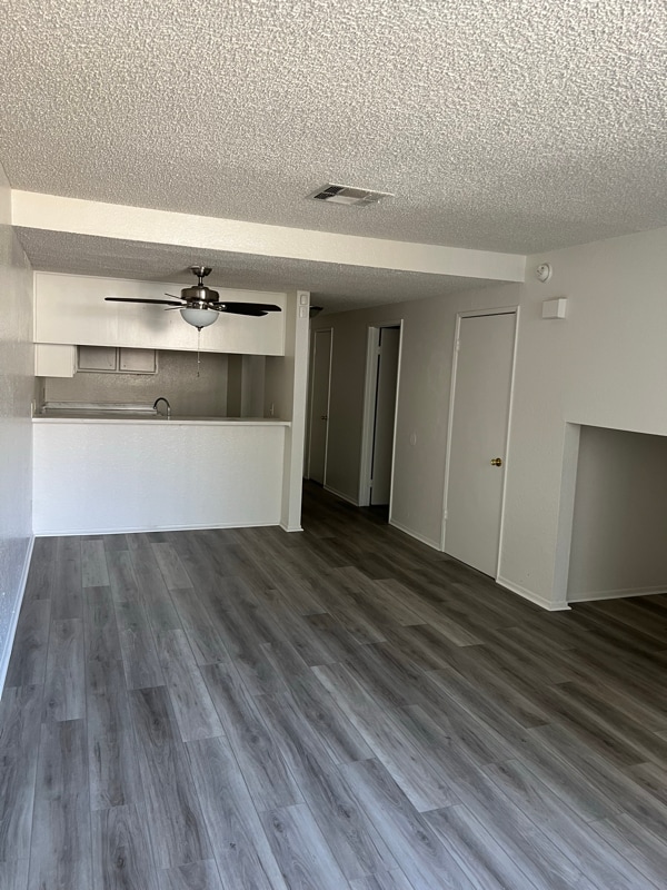 Foto del edificio - 43711 Challenger Way